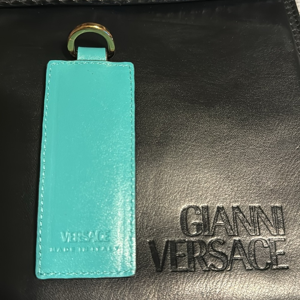 Gianni Versace handbag, original dustbag, minimum signs of wear & Keychain - Picture 3 of 16